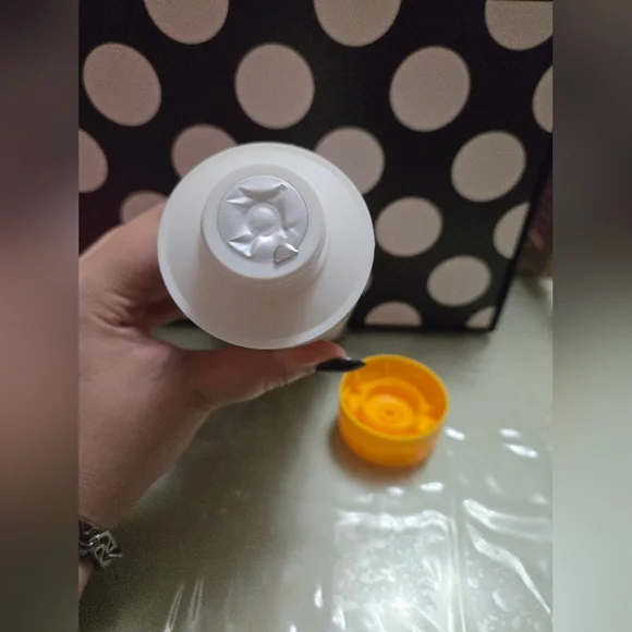 ✨️Pattern Medium Conditioner✨️ - Picture 3 of 3